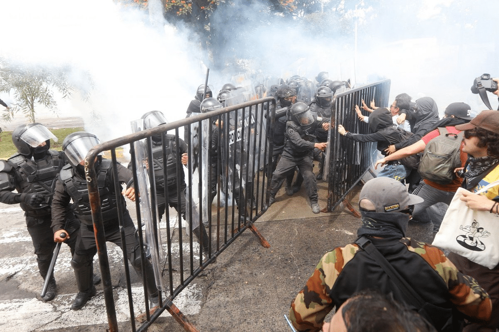 Liberan a 12 de los 39 detenidos tras protesta por agua limpia en Guadalajara 1 image