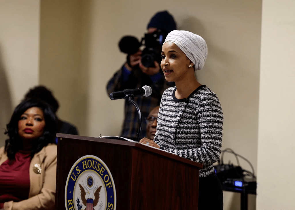 Allanan vivienda de Ilhan Omar en investigación federal en Estados Unidos 1 image